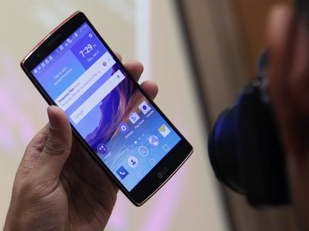 LG V10 Smartphone With ‘Ticker’ Display Teased in Official Video