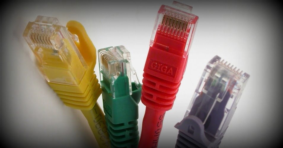 Consumer groups: FCC should not hold back on Internet privacy