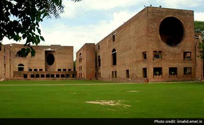 IIM-A To offer online Distance studying courses