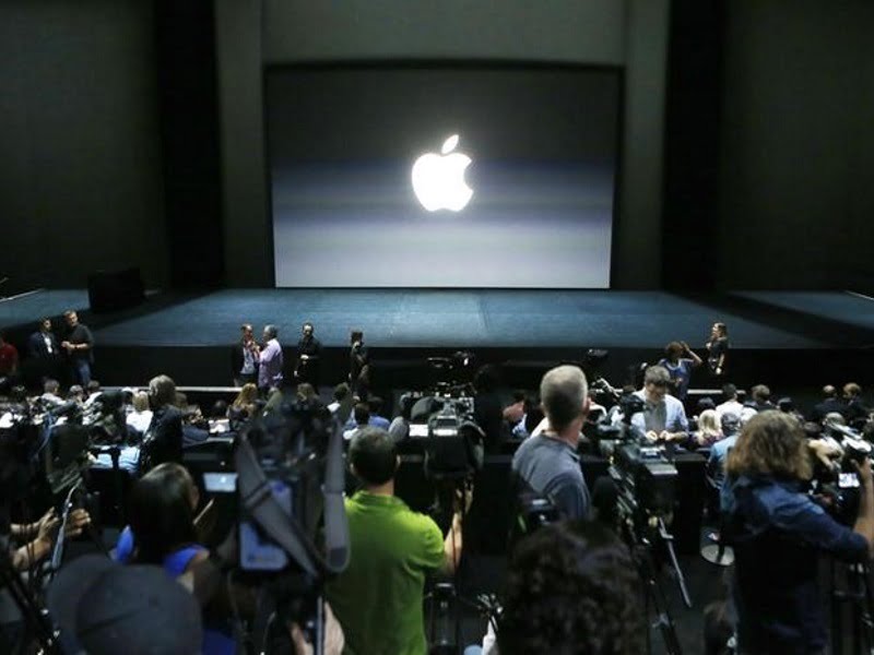Apple, Google Locked in battle for Supremacy