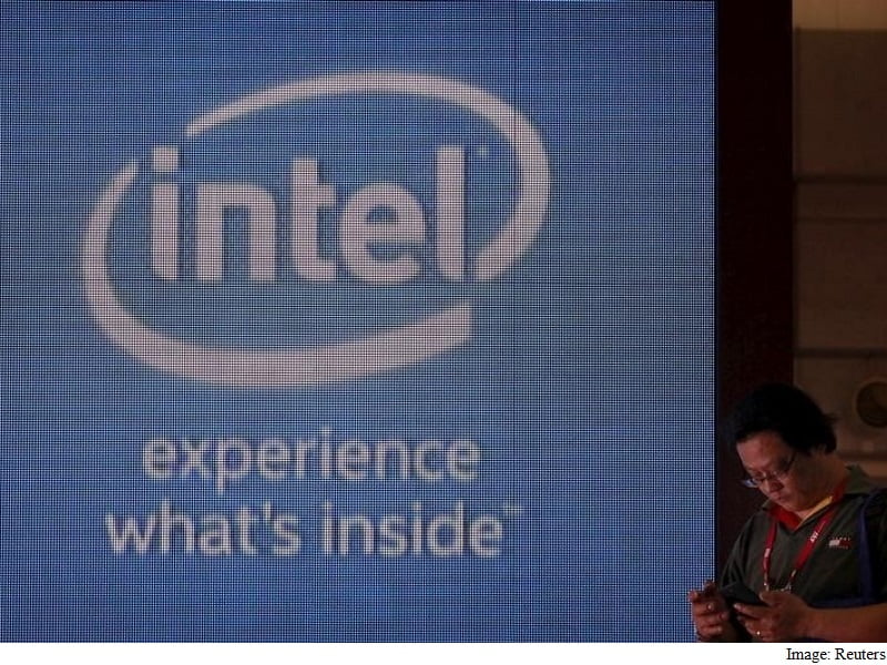 Intel CEO’s Qualcomm Recruit Causes Upheaval in Senior Ranks