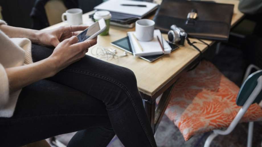 15 Signs You Need a Social-Media Cleanse
