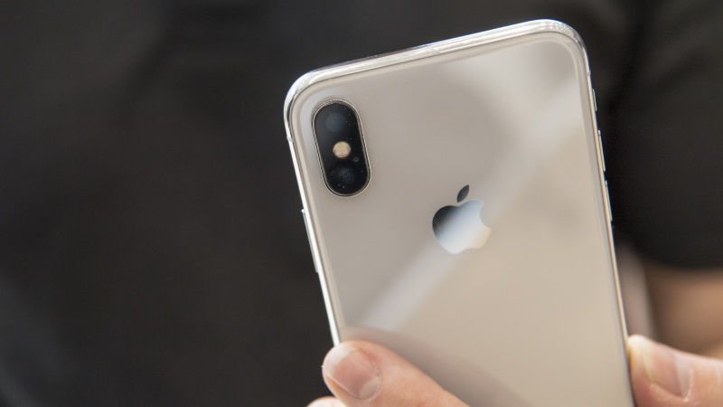 Apple Sold 46.7 Million iPhone Units and 10.3 Million iPad Units Last Quarter