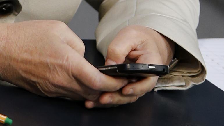 Don’t use antivirus on your Android phone to keep it safe, use these tips