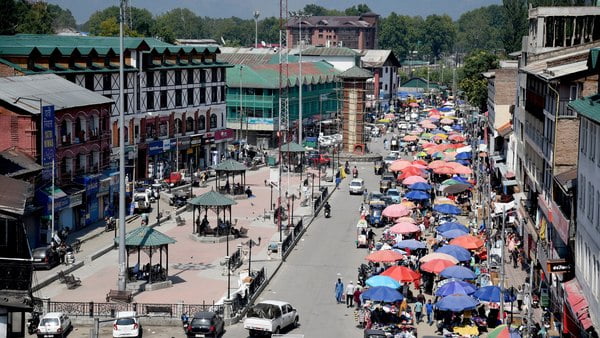 Article 35A scrapped: Can outsiders now invest in J&K real estate?