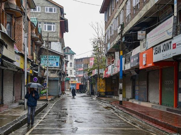 J&K: Mobile internet services restored in Kashmir; speed remains restricted to 2G