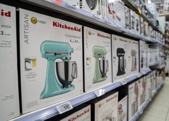 KitchenAid Artisan Plus vs Smart Mixers: Why Simplicity Still Wins in 2026
